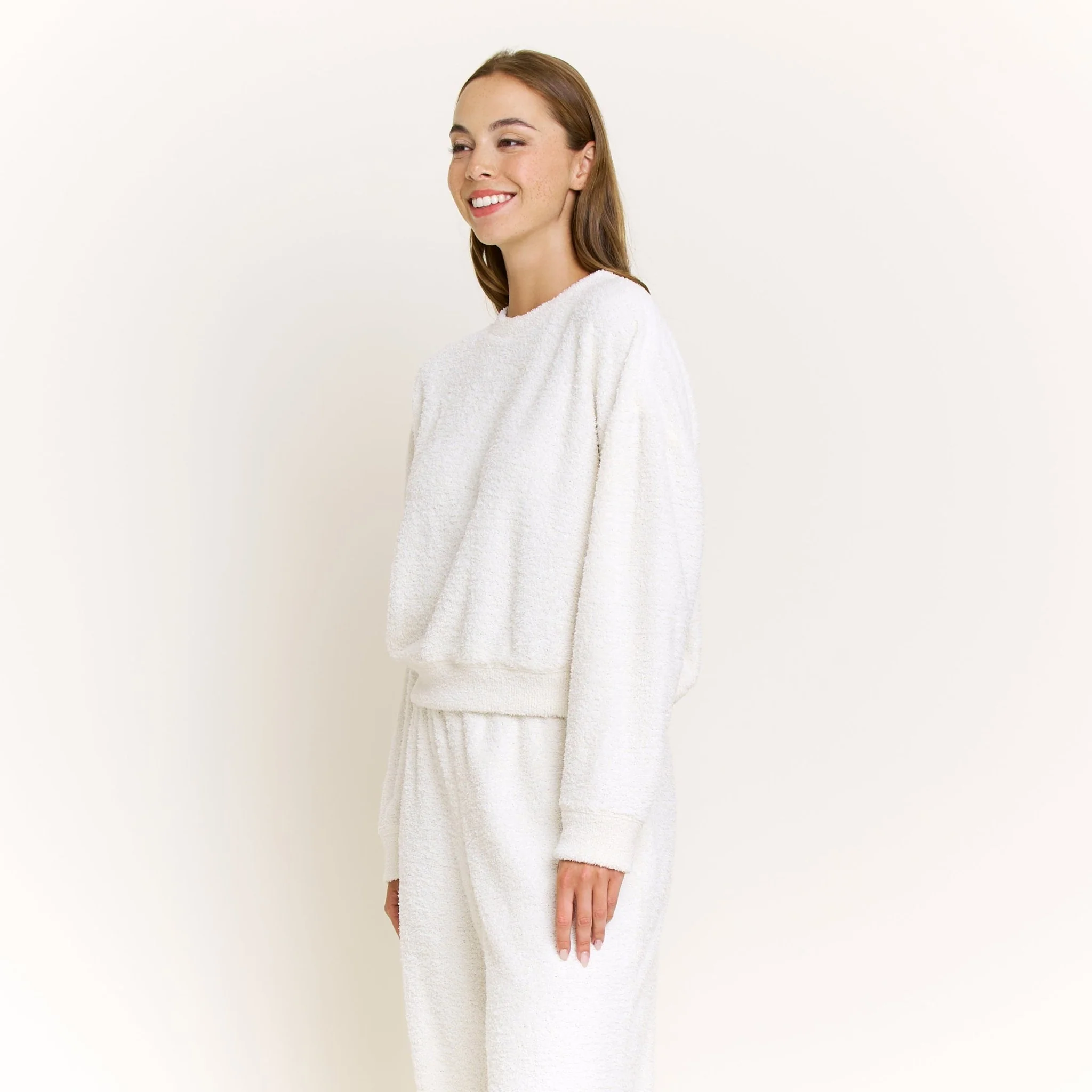 Comfort Queen Sweatshirt in Ivory - Image 4